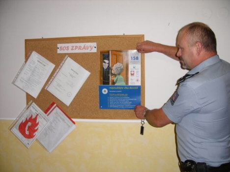 Policejní preventivní kampaň: Nepouštějte vlka dovnitř aneb Pozor na neznámé lidi