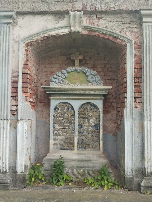 Postarat se o kamennou kroniku. Staré německé hroby mají šanci na záchranu