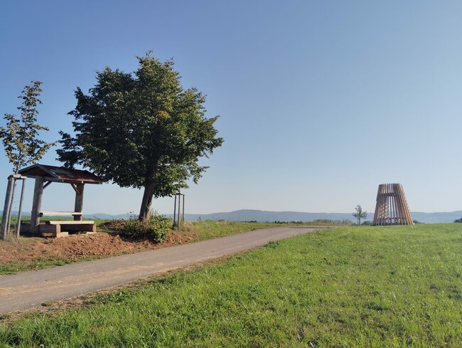 Nová výhledna na křinické cyklostezce: Zastav se a spočiň!