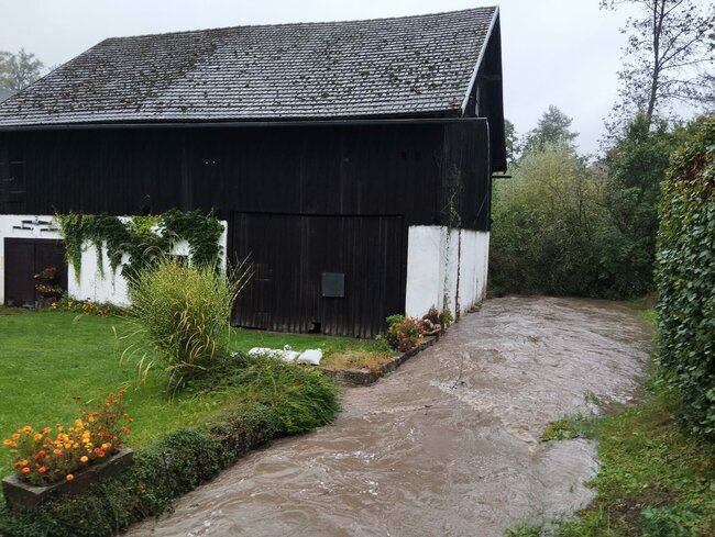 Stěnava i Metuje na 3. stupni, ve Zdoňově je evakuace