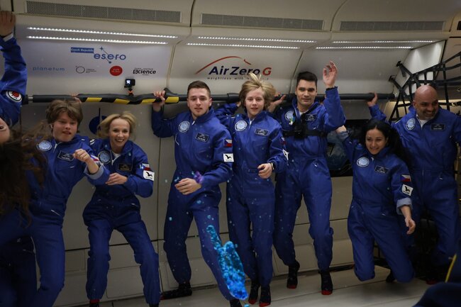 Stav beztíže? Nejde popsat slovy