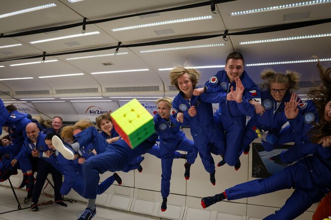 Stav beztíže? Nejde popsat slovy