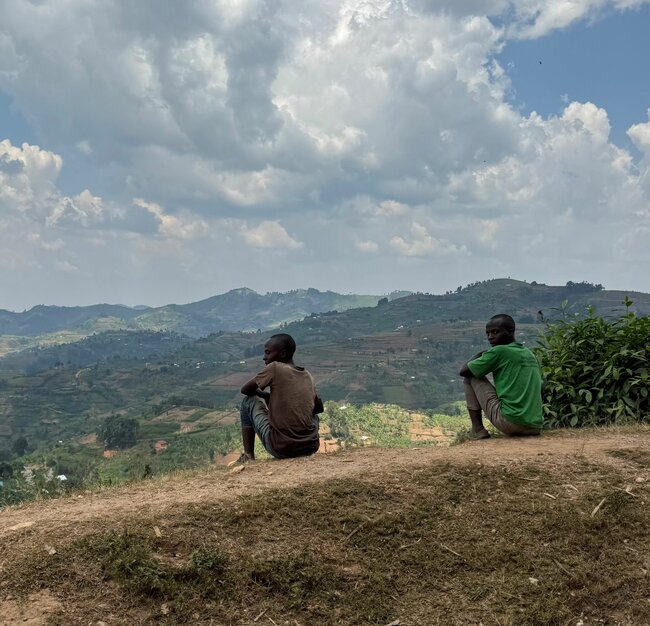 Za gorilami do deštných pralesů rovníkové Ugandy