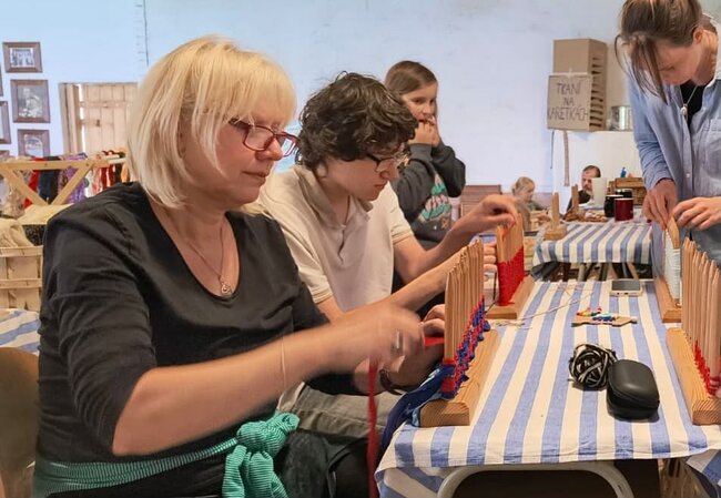 Řemeslný den na statku odhalil taje tkalcovského umění
