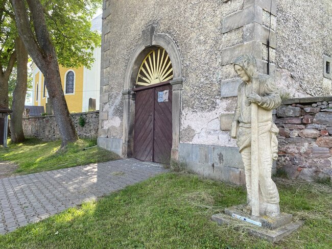 Nedělní toulky: Přes Jakuba a květnaté pláně až ke svaté Anně