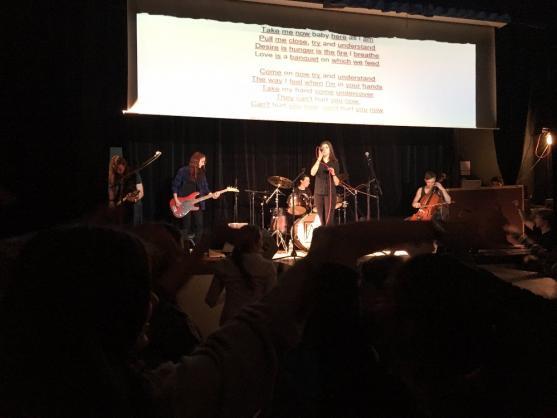 Pusťte si hudbu z gymnaziálního projektu Zahrajme to spolu!