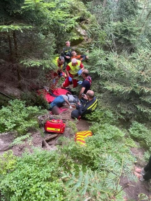 Víkend ve skalách: Tři zásahy při záchraně zraněných osob