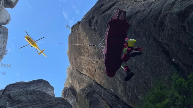 Víkend ve skalách: Tři zásahy při záchraně zraněných osob