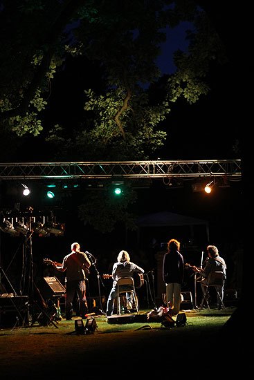 Koncert Pavla Lohonky Žalmana a jeho hostů na fotografiích Jana Fliegera