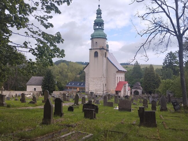 Postarat se o kamennou kroniku. Staré německé hroby mají šanci na záchranu