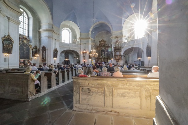 Festival Za poklady Broumovska pokračoval koncertem v Božanově