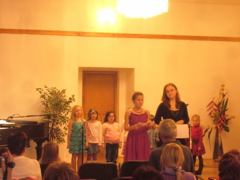 Koncert pěveckého oddělení broumovské umělecké školy