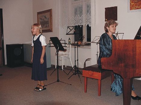 Žáci ZUŠ v Broumově zvou na svá vystoupení 25.11.2010