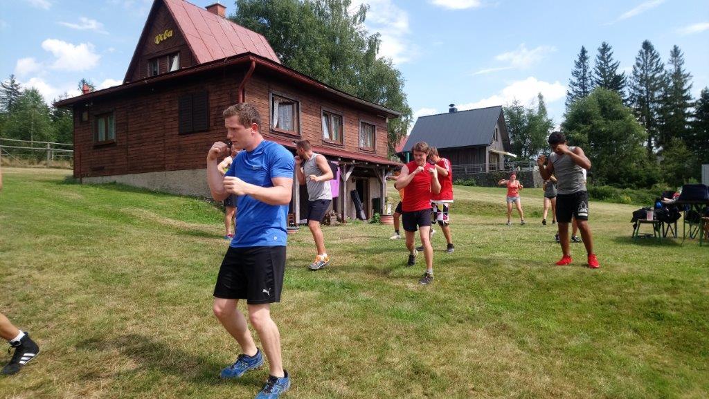Boxeři ladili fyzickou kondici v Krkonoších