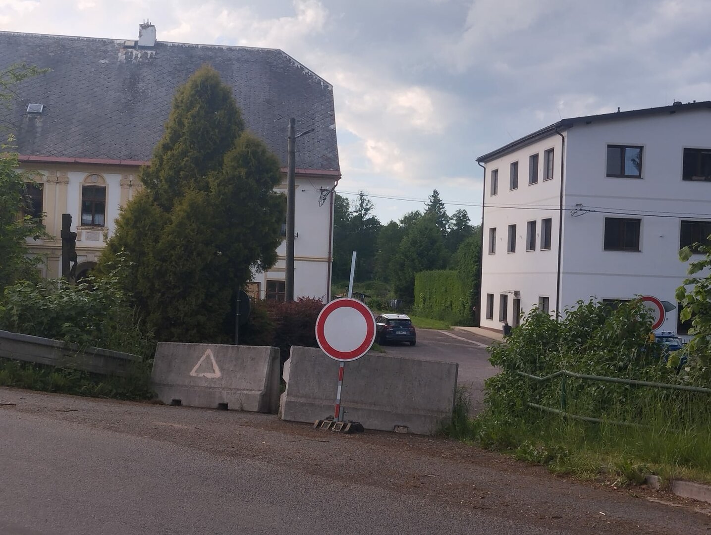 Most u Rybárny zůstává zavřený. Spor o jeho podobu trvá