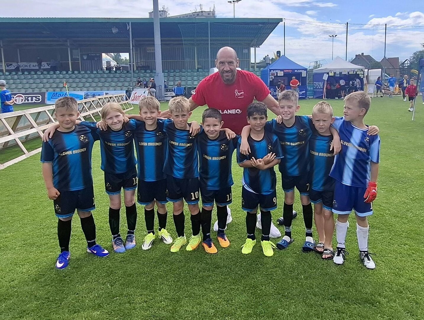 Broumovští fotbalisté se radují z 8. místa v Planeo Cupu