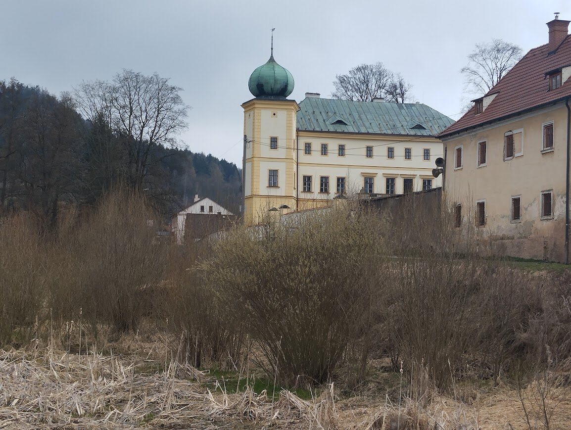 Rybník u zámku v Dolním Adršpachu se znovu naplní vodou