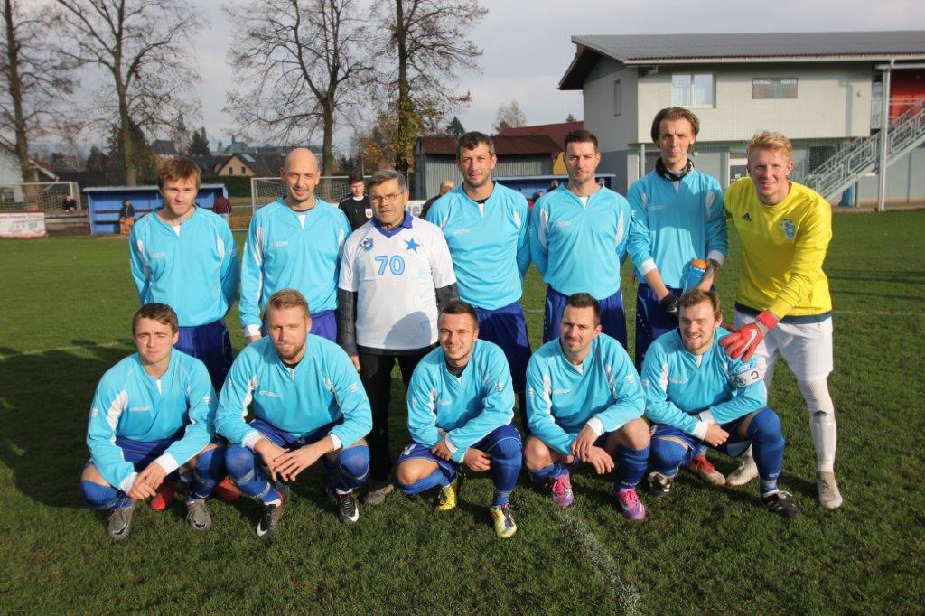 Fotbalisti Broumova popřáli Petru Možnému třemi body