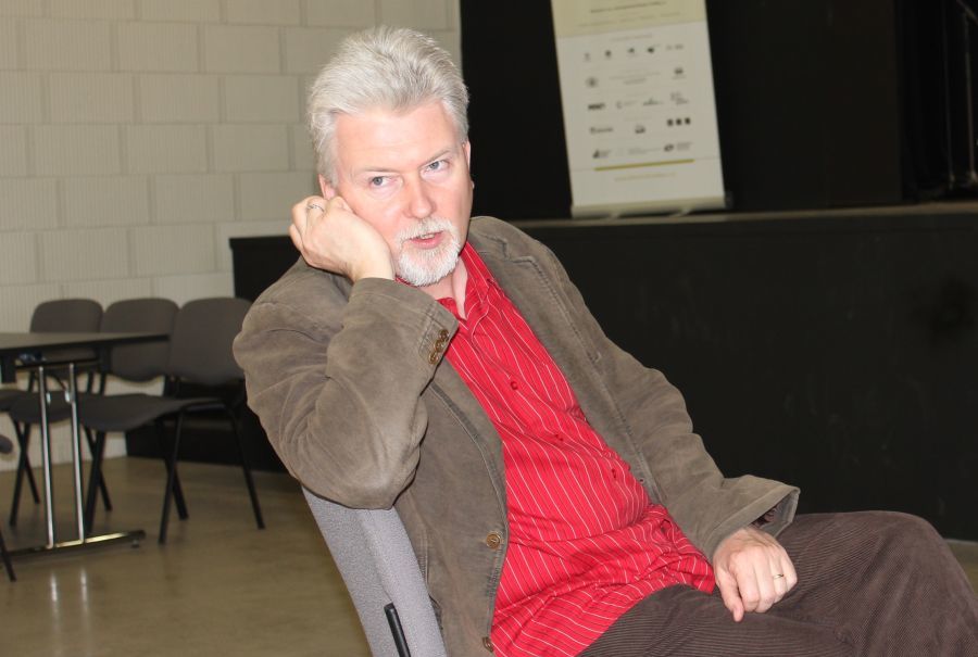 Radovan Lipus přiveze do broumovského kláštera Stesk kavárenského povaleče