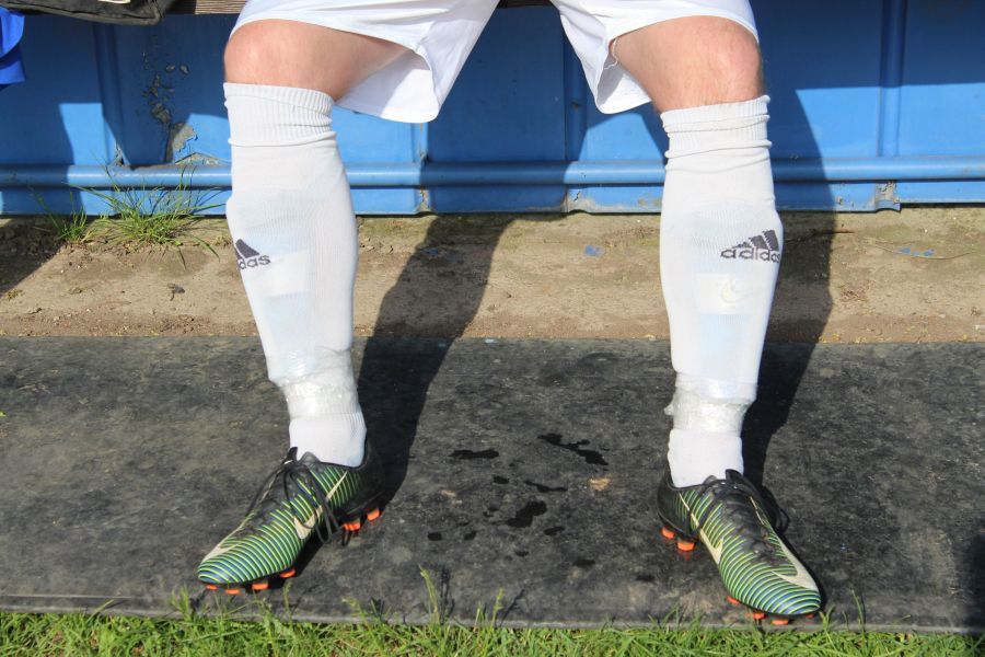Branky v posledních minutách rozhodly o remízách Broumova i Police. Penalty zvládl lépe Broumov