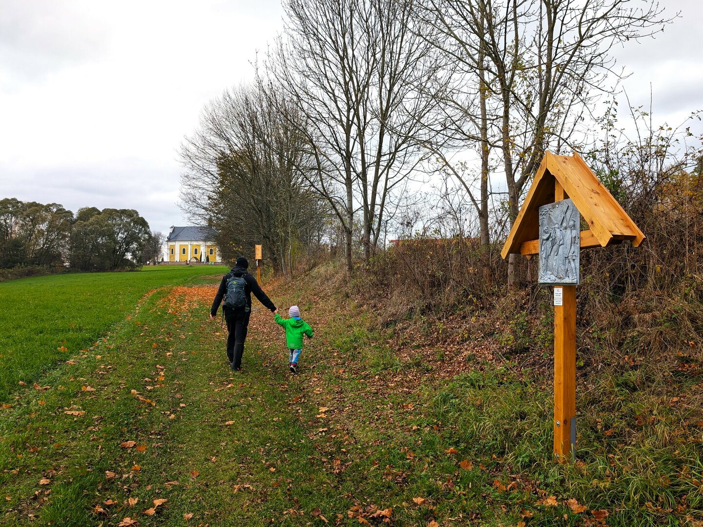 Málem skončila ve smetí. Teď křížovou cestu obnovili
