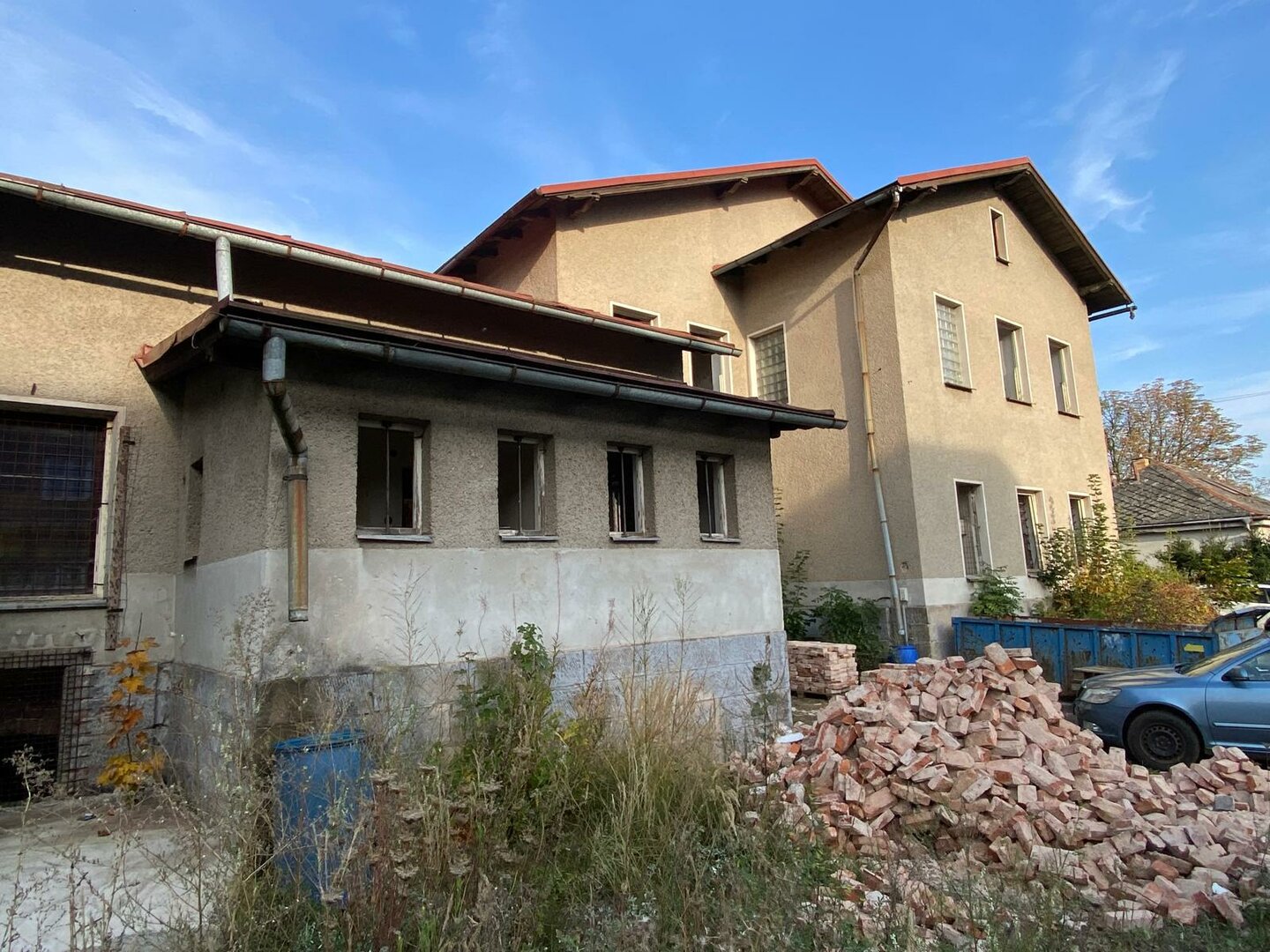 Kdysi vyhlášený podnik, dnes chátrající dům. Ožije opět Vyhlídka v Meziměstí?