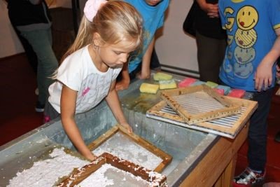 Prázdninový workshop: Za příběhem papíru